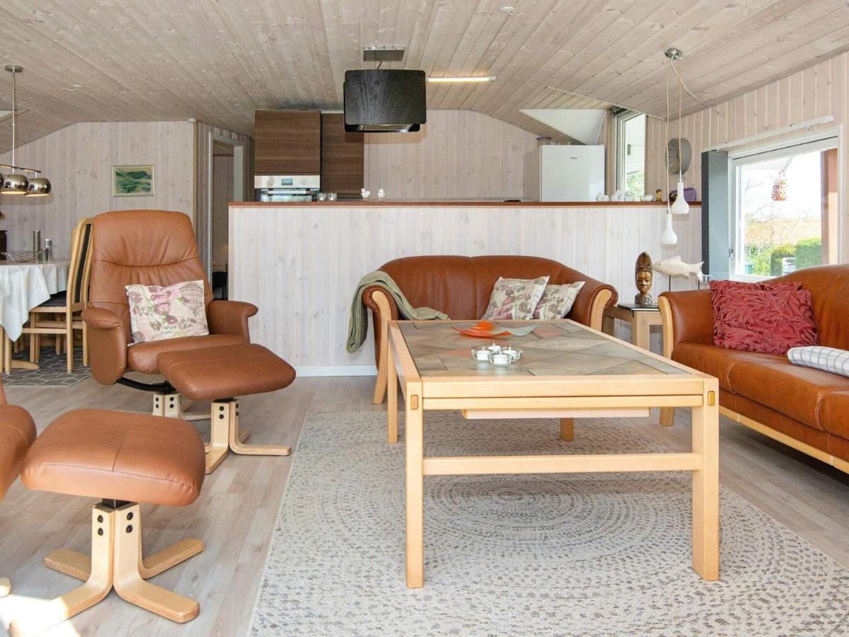 8 Person Holiday Home In Hejls Buitenkant foto
