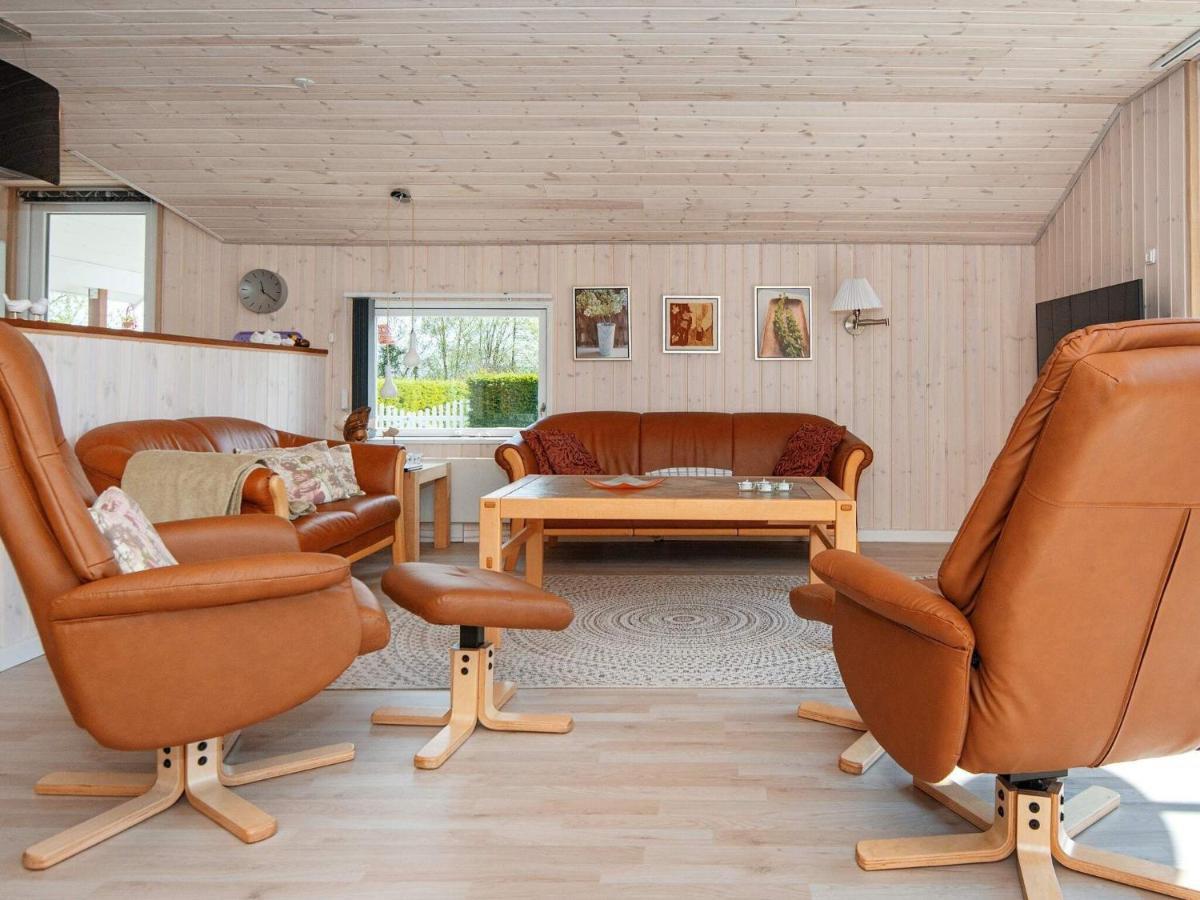8 Person Holiday Home In Hejls Buitenkant foto